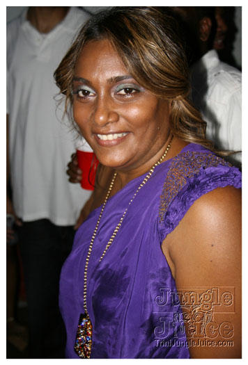 under_the_trees_2010_july4-078