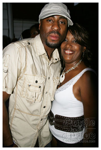 under_the_trees_2010_july4-080