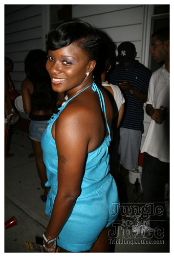 under_the_trees_2010_july4-084