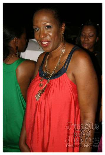 under_the_trees_2010_july4-095