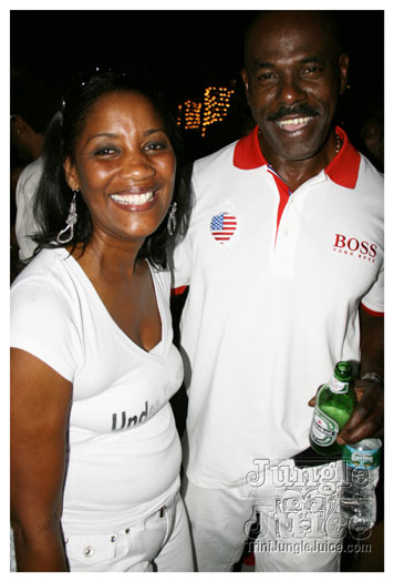 under_the_trees_2010_july4-098