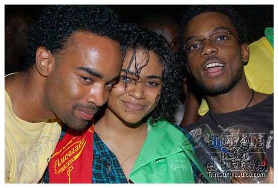 uwi_splash_2010-035