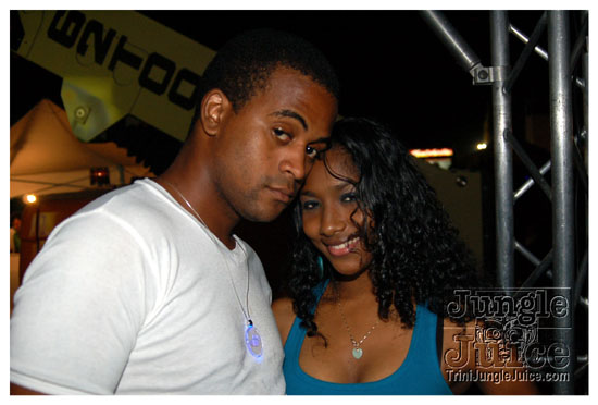 uwi_splash_2010-048