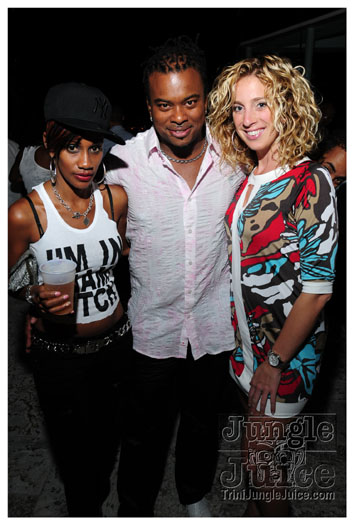 vale_vibe_miami_2010-004