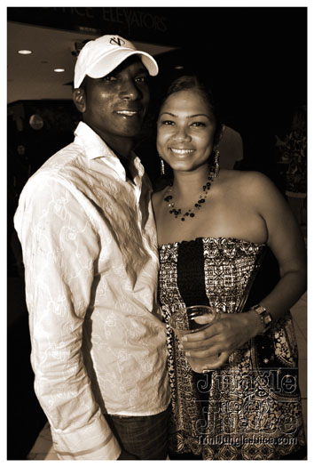 vale_vibe_miami_2010-132