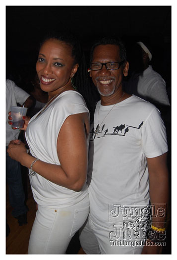 12th_annual_wear_white_may29-094