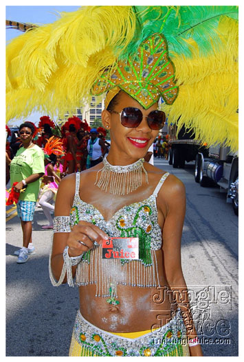 atl_carnival_parade_2011_part1-003