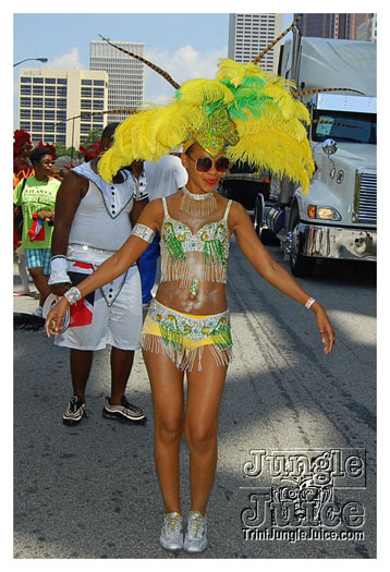 atl_carnival_parade_2011_part1-025