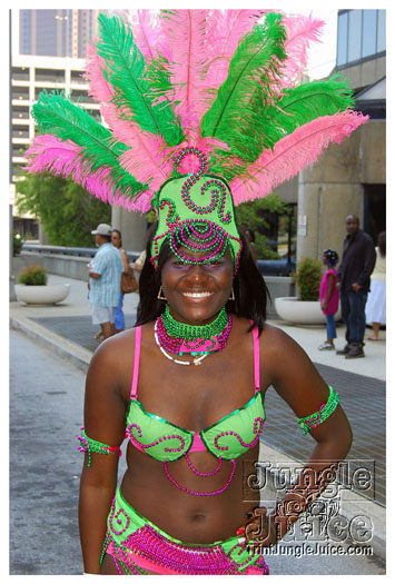 atl_carnival_parade_2011_part1-052