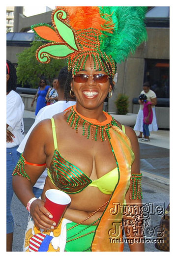 atl_carnival_parade_2011_part1-056