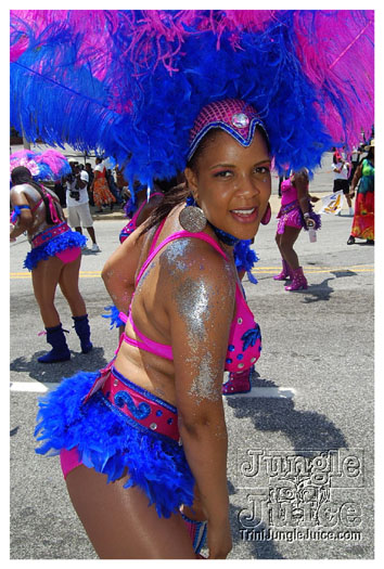 atl_carnival_parade_2011_part1-058