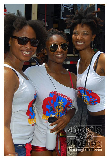 atl_carnival_parade_2011_part1-079
