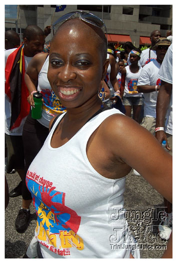 atl_carnival_parade_2011_part1-080