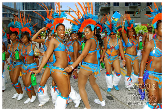 atl_carnival_parade_2011_part1-085
