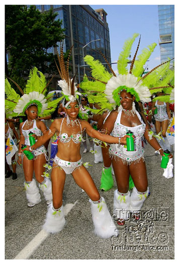 atl_carnival_parade_2011_part1-091