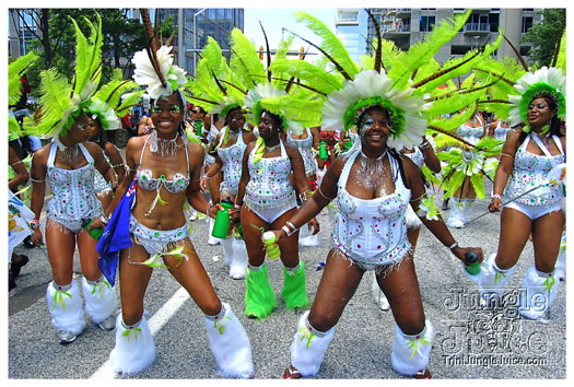 atl_carnival_parade_2011_part1-092