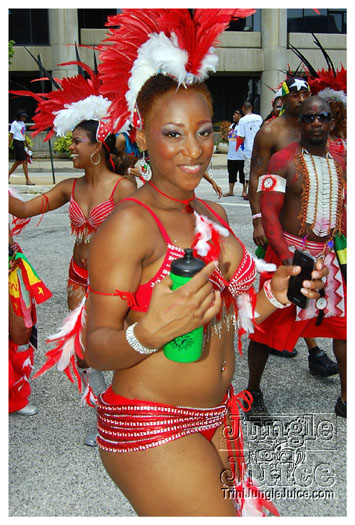 atl_carnival_parade_2011_part1-097