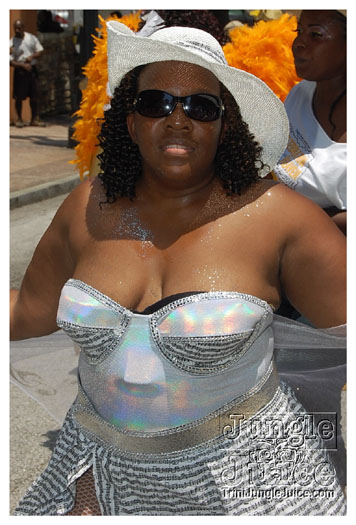 atl_carnival_parade_2011_part1-123