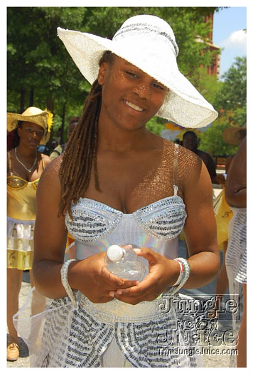 atl_carnival_parade_2011_part1-125