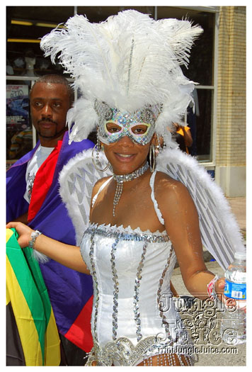 atl_carnival_parade_2011_part1-167
