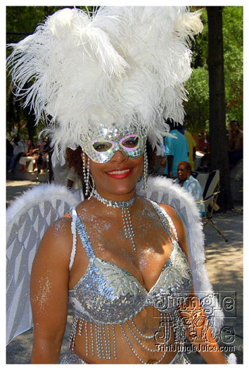 atl_carnival_parade_2011_part1-169