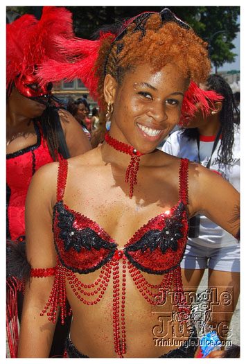 atl_carnival_parade_2011_part1-172