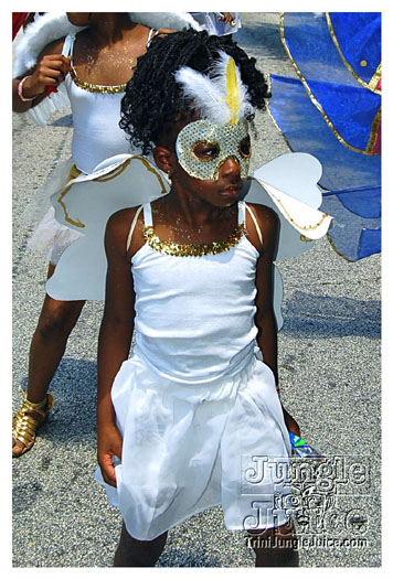 atl_carnival_parade_2011_part1-187