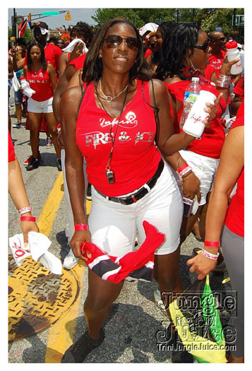 atl_carnival_parade_2011_part1-235
