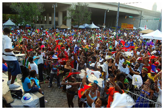 atl_carnival_parade_2011_part1-247
