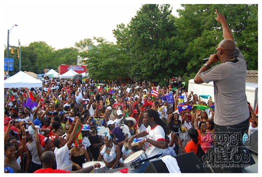 atl_carnival_parade_2011_part1-252
