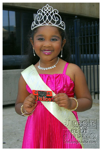 atl_carnival_parade_2011_part2-002