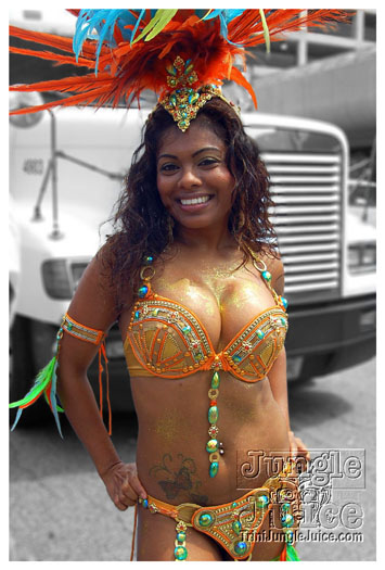 atl_carnival_parade_2011_part2-010