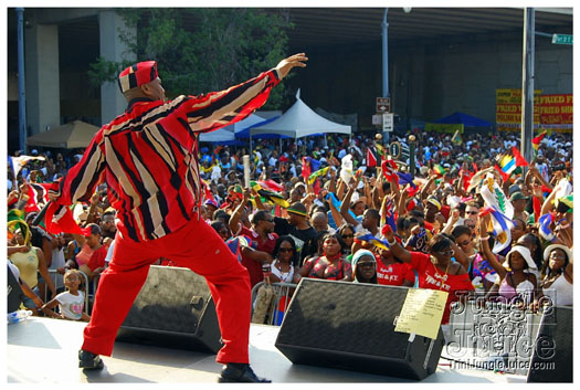 atl_carnival_parade_2011_part2-020