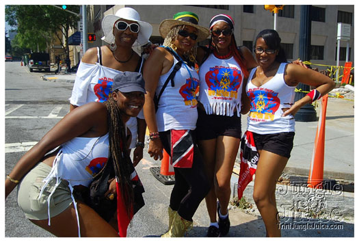 atl_carnival_parade_2011_part2-022