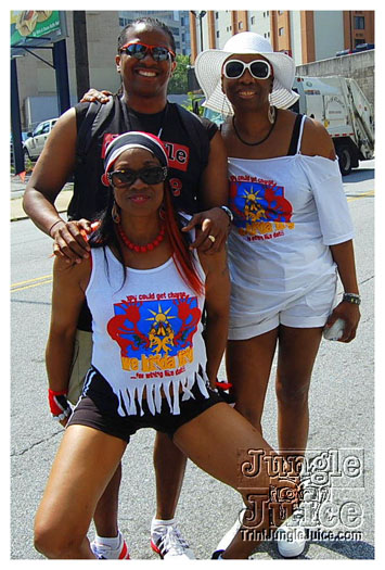 atl_carnival_parade_2011_part2-023