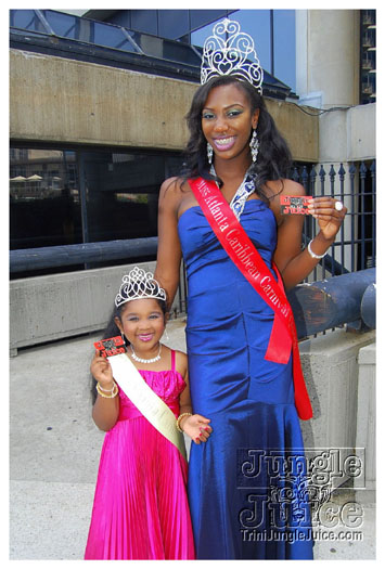 atl_carnival_parade_2011_part2-027