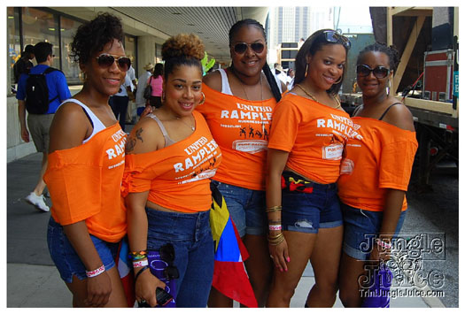 atl_carnival_parade_2011_part2-038