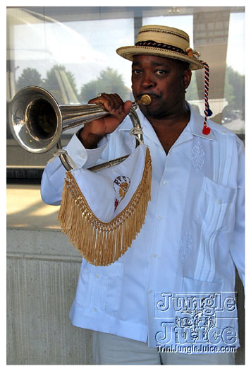 atl_carnival_parade_2011_part2-039