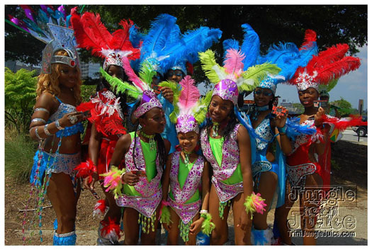 atl_carnival_parade_2011_part2-046