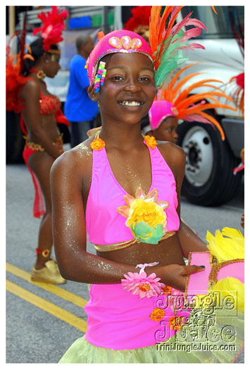 atl_carnival_parade_2011_part2-070