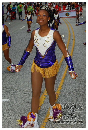 atl_carnival_parade_2011_part2-098