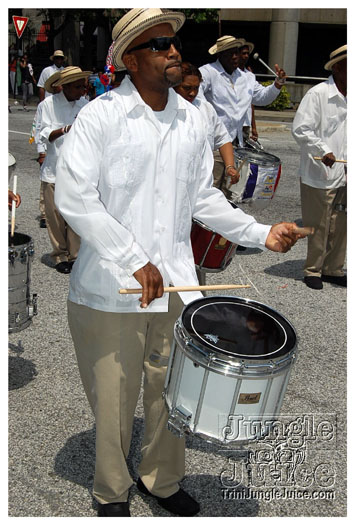 atl_carnival_parade_2011_part2-121