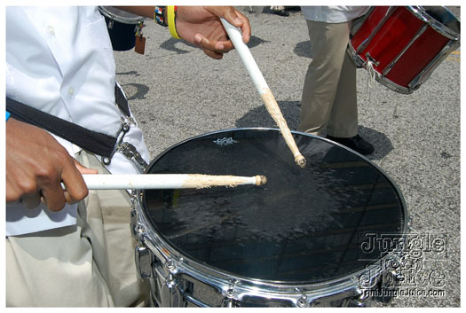 atl_carnival_parade_2011_part2-123