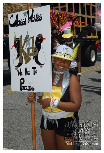 atl_carnival_parade_2011_part2-147