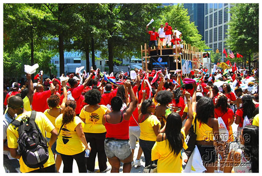 atl_carnival_parade_2011_part2-153