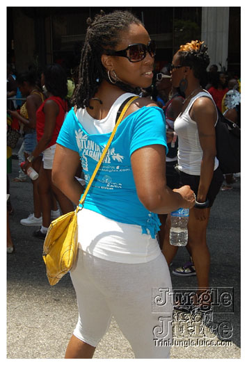 atl_carnival_parade_2011_part2-168