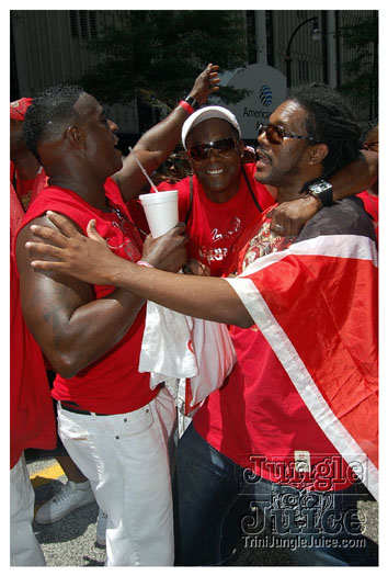 atl_carnival_parade_2011_part2-171