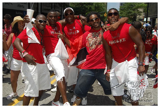 atl_carnival_parade_2011_part2-172