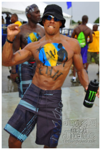 kadooment_day_2011_pt1-047