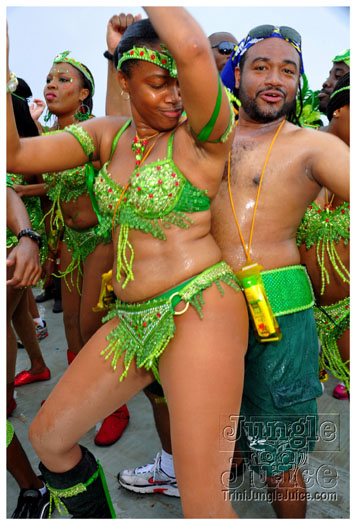 kadooment_day_2011_pt1-058